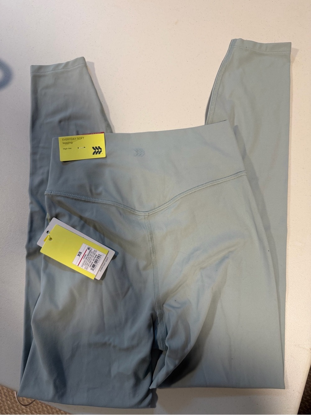 NWT All In Motion Everyday Soft High Rise Leggings XS Sage Green 7/8